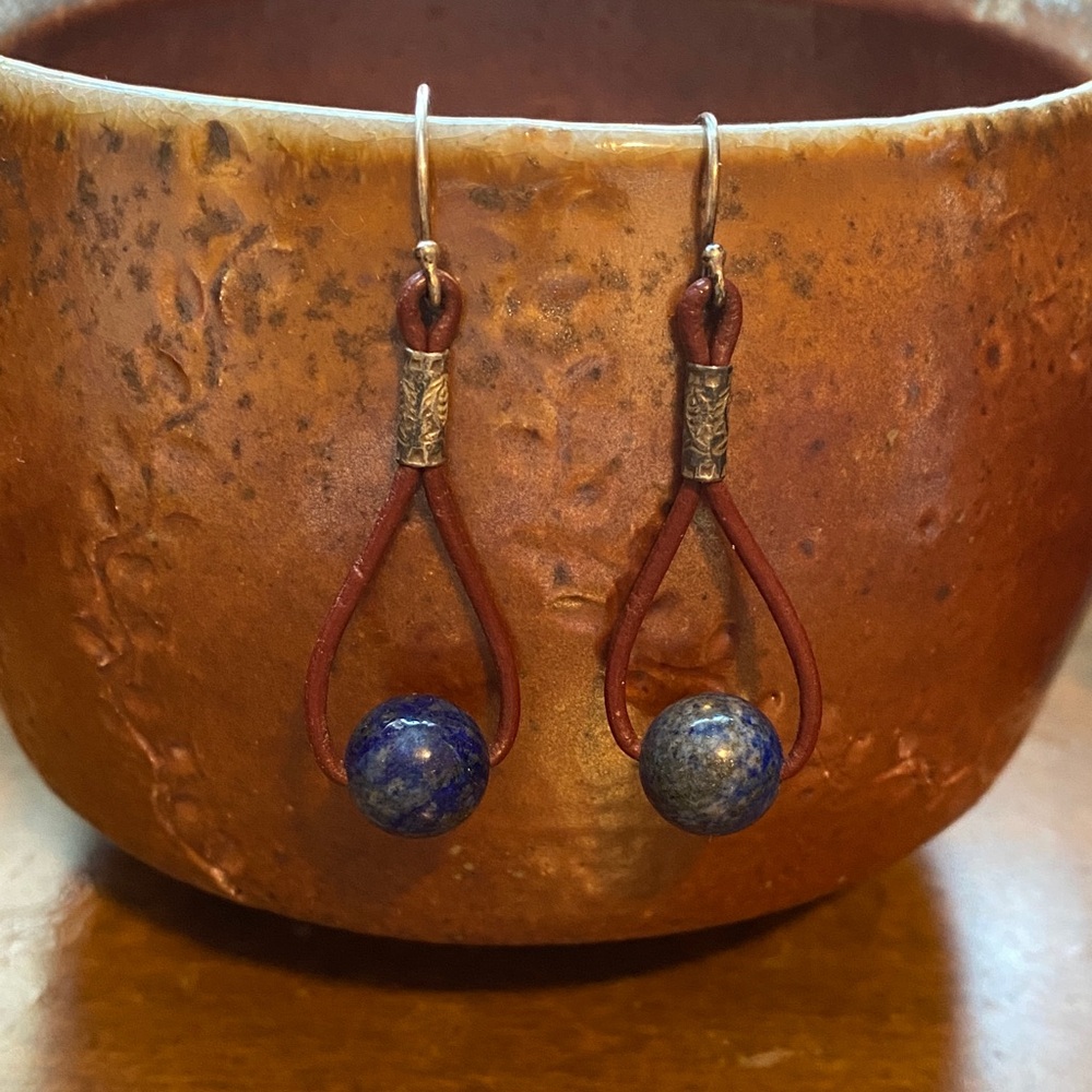 Leather and lapis earrings - Picture 1 of 3